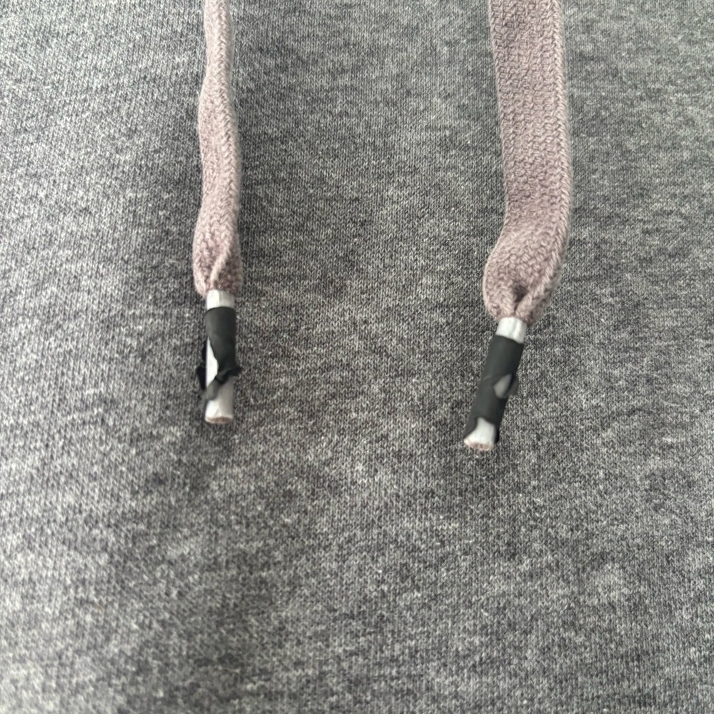 Men's Under Armour Charcoal Drawstring Hoodie w/ Large Front Pocket Size S - Picture 9 of 9